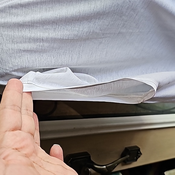 White short sleeve workout top - Picture 4 of 9